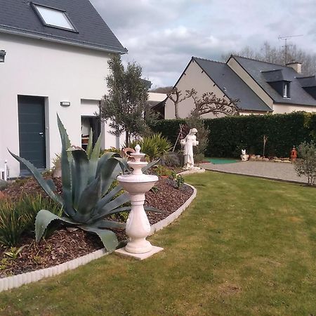 Bed and Breakfast 6Bis Rue De La Boussaquiere St Broladre Saint-Broladre Exterior foto