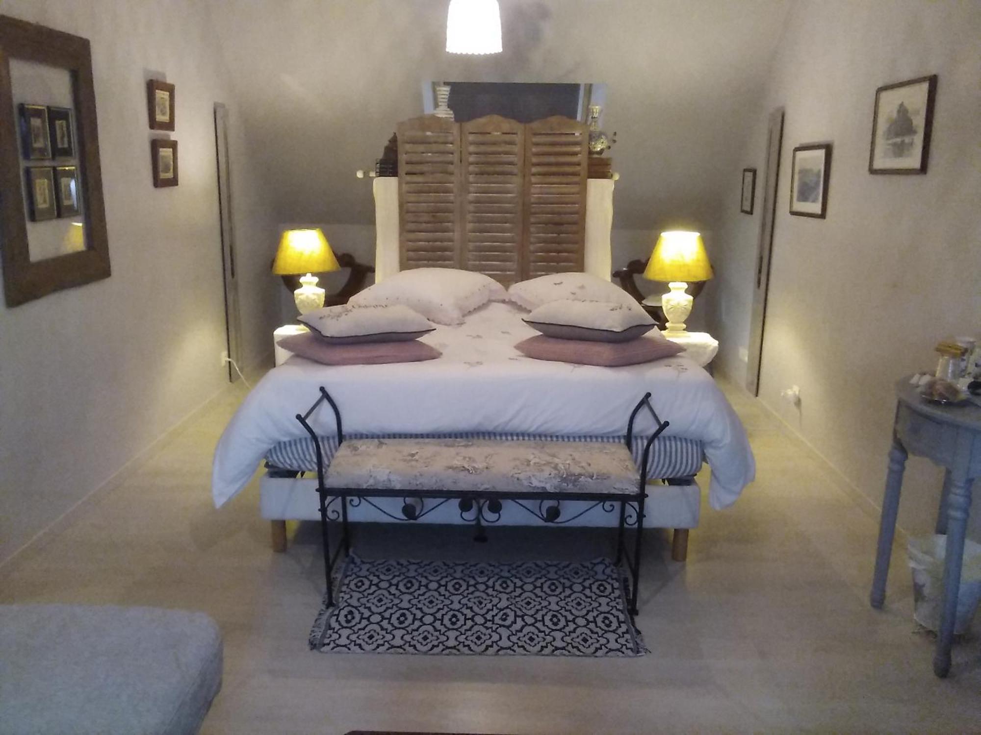 Bed and Breakfast 6Bis Rue De La Boussaquiere St Broladre Saint-Broladre Exterior foto